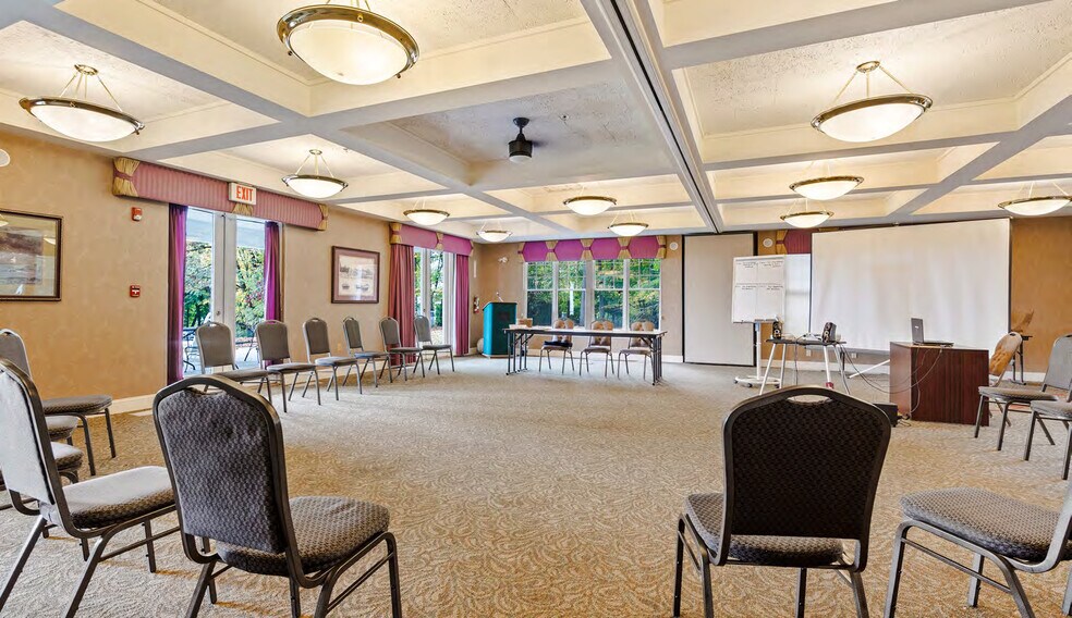 More Photos Of 14707 S Cheshire St, Burton Hotel For Sale