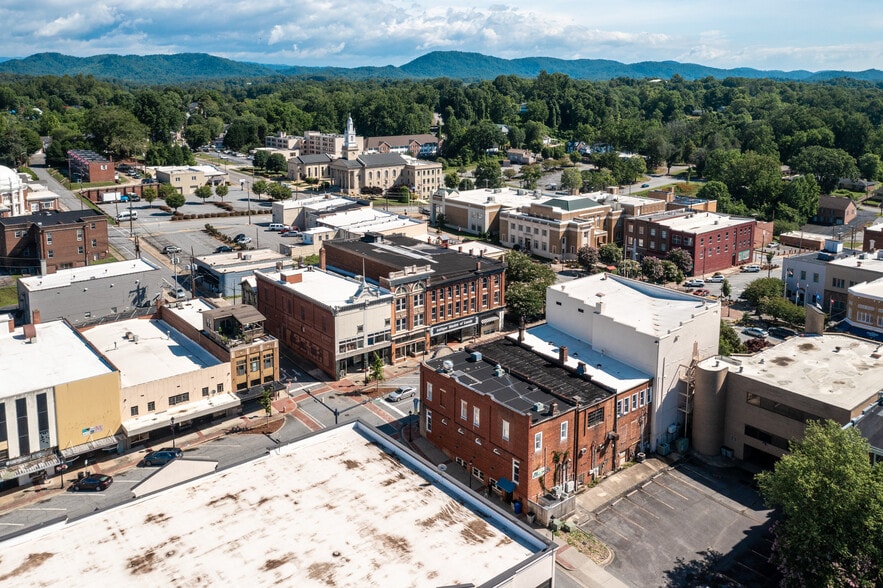 More Photos Of 812 West Ave, Lenoir Storefront Retail Office For Sale