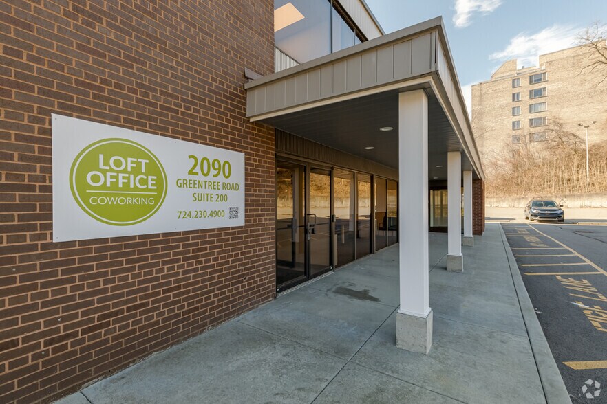 More Photos Of 2090 Greentree Rd, Pittsburgh Office For Lease
