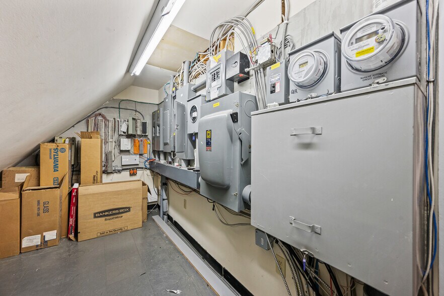 More Photos Of 177 Main St, Gorham Bank For Sale