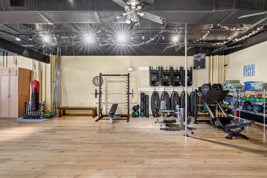 More Photos Of 115 Magnolia Ave, Daytona Beach Flex For Sale