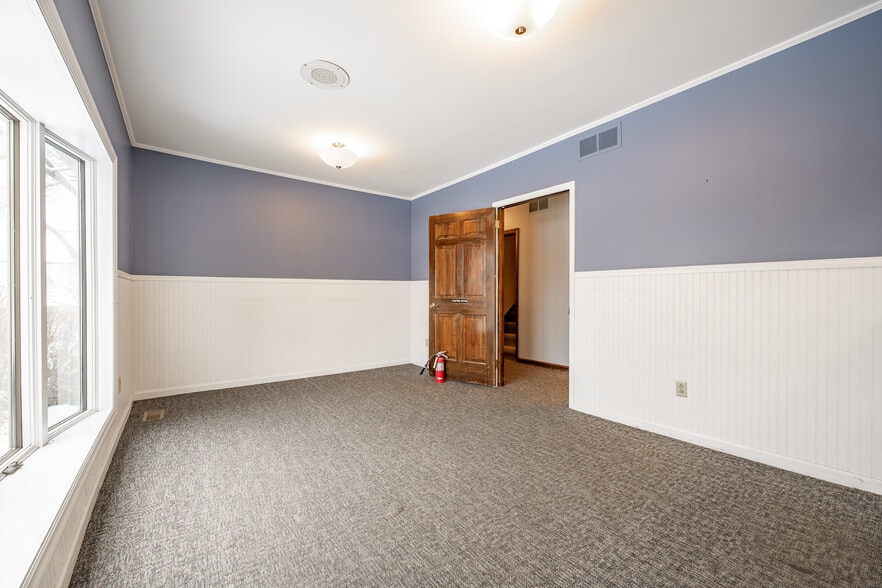 More Photos Of 814 E Washington St, Greencastle Medical For Sale