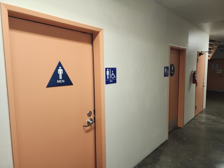 More Photos Of 901 N Pacific Coast Hwy, Redondo Beach Medical For Lease