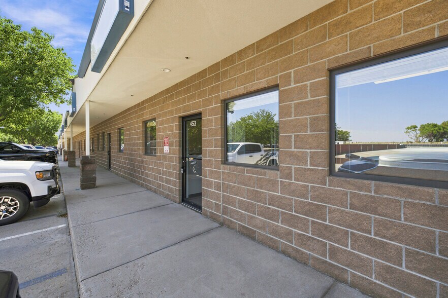 More Photos Of 449-477 Denver Ave, Loveland Light Distribution For Lease