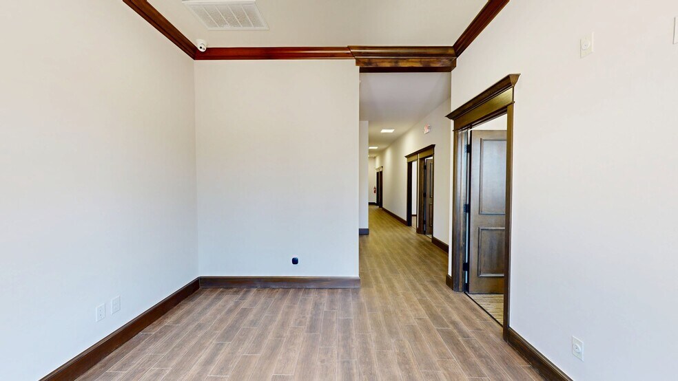 More Photos Of 2900 Washington Dr, Norman Unknown For Lease