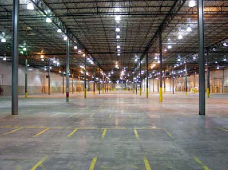 More Photos Of 4311 Janitrol Rd, Columbus Warehouse For Lease