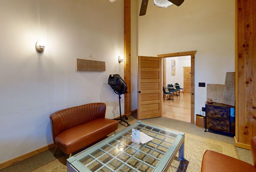 More Photos Of 495 E Washington St, Middleburg Lodge Meeting Hall For Sale