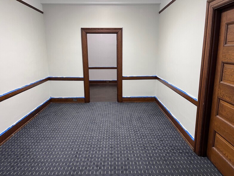 More Photos Of 207 Stanley Reed Ct, Maysville Office For Lease