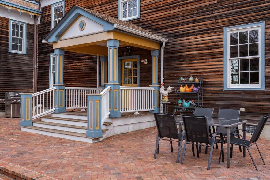 More Photos Of 137 Stockton St, Hightstown Flex For Sale