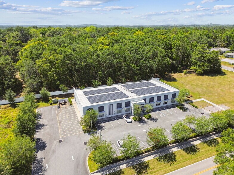 More Photos Of 924 Hale Ave, Brooksville Office For Sale