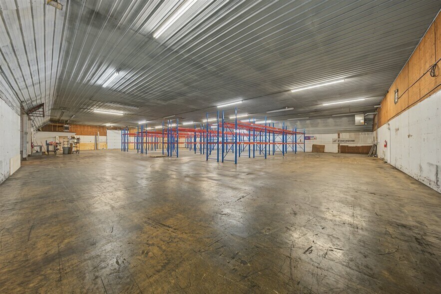 More Photos Of 211 Toro Rd, Tomah Warehouse For Lease