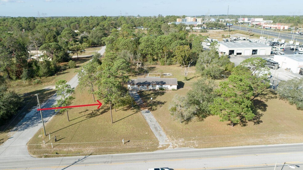 More Photos Of 7137 Barclay Ave, Brooksville Medical For Sale