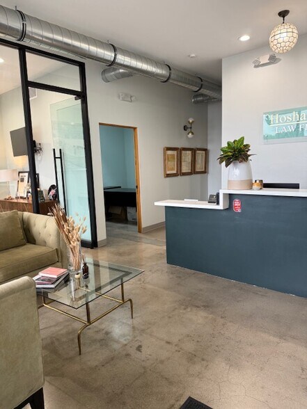 More Photos Of 1407 W Magnolia Blvd, Burbank Coworking Space