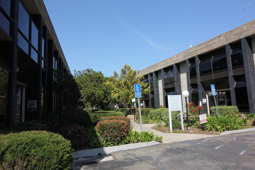 More Photos Of 4550 Kearny Villa Rd, San Diego Office For Sale