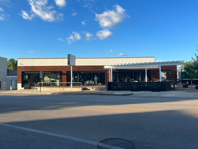 More Photos Of 672-676 Marshall Ave, Memphis Freestanding For Lease