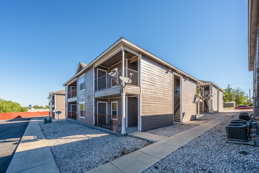 More Photos Of 516 S 9th St, Kenedy Apartments For Sale