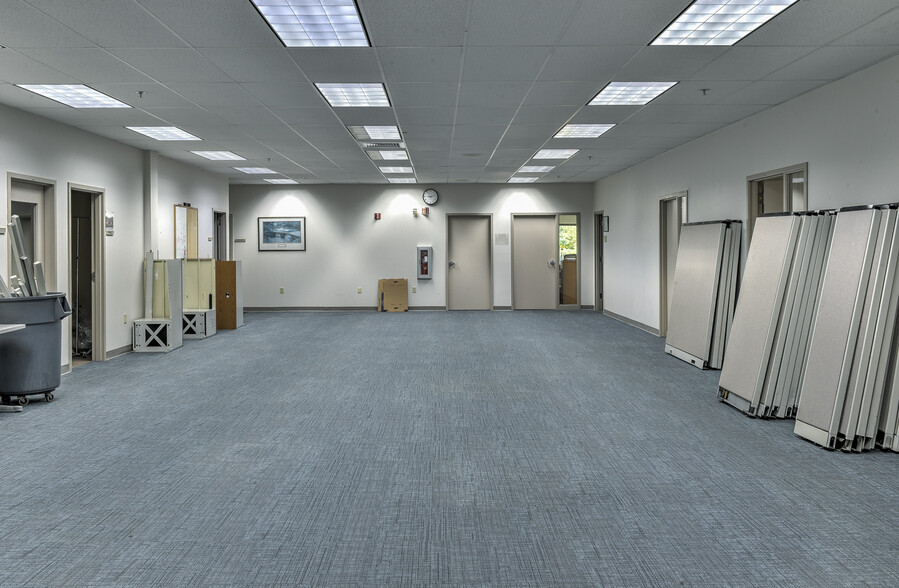 More Photos Of 10 Bowman Dr, Keene Warehouse For Sale