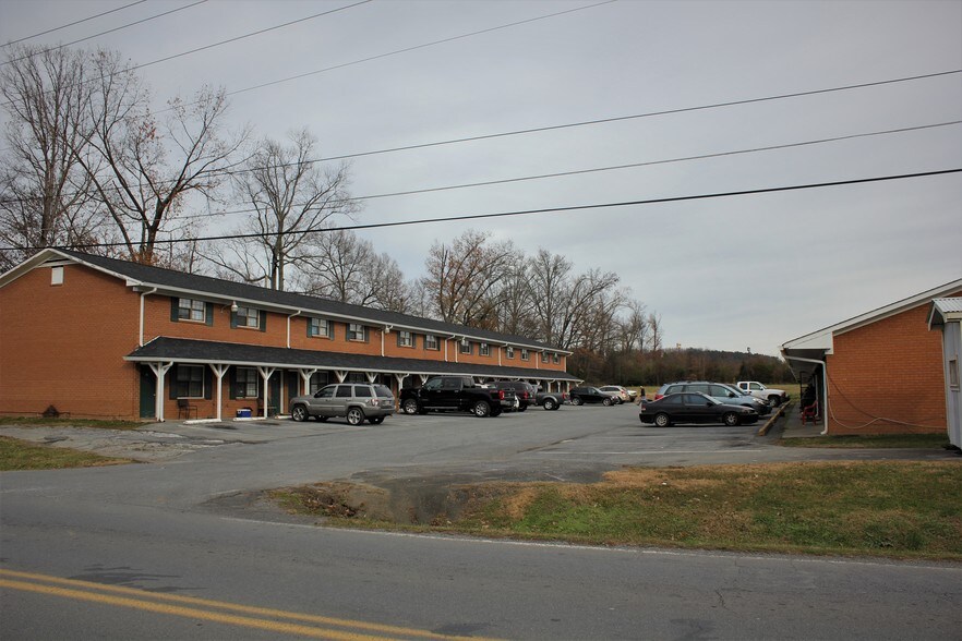 More Photos Of 460 Richardson Rd SE, Calhoun Apartments For Sale