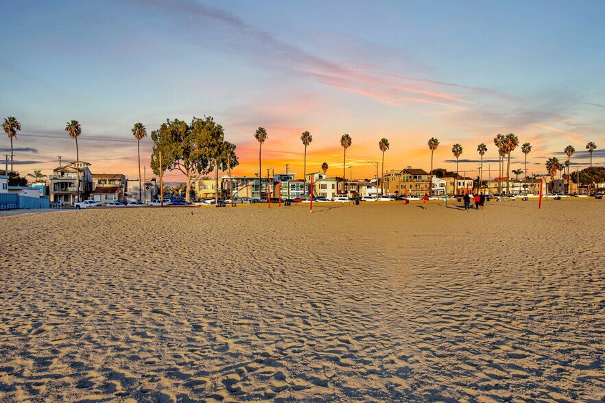 More Photos Of 5121 E Ocean Blvd, Long Beach Apartments For Sale