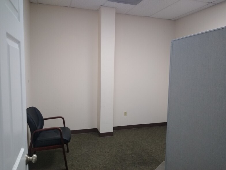 More Photos Of 1959 Saratoga Blvd, Corpus Christi Warehouse For Sale