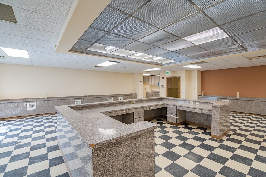 More Photos Of 300 Midtown Dr, Beaufort Medical For Lease