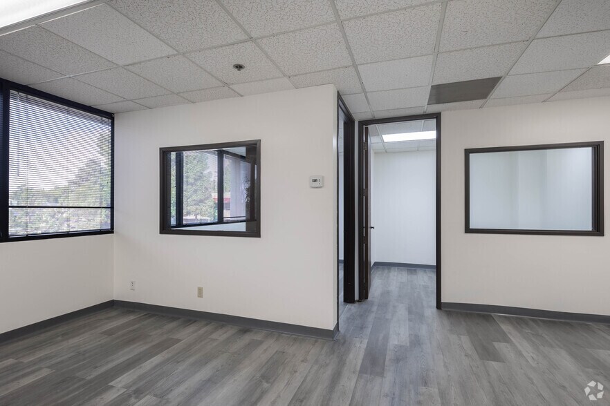 More Photos Of 18952 MacArthur Blvd, Irvine Office For Sale