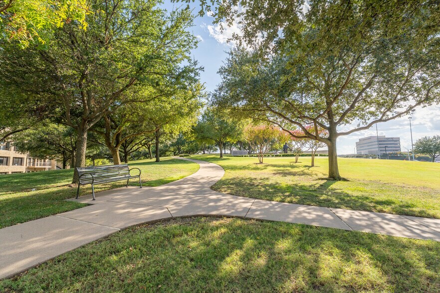 More Photos Of 5020 Riverside, Irving Unknown For Lease