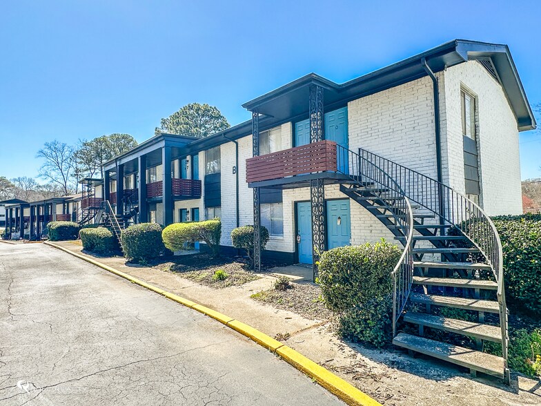 More Photos Of 4663 Waldrop Dr, Forest Park Apartments For Sale