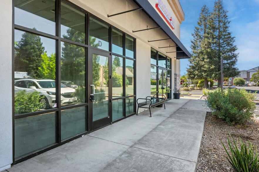 More Photos Of 1236 Airport Park Blvd, Ukiah Storefront For Lease