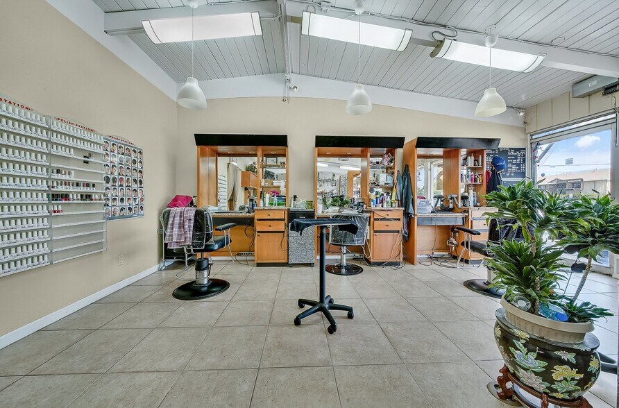 More Photos Of 15028 Hesperian Blvd, San Leandro Freestanding For Sale