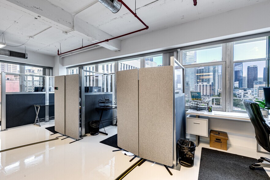 More Photos Of 14 NE 1st Ave, Miami Office For Sale