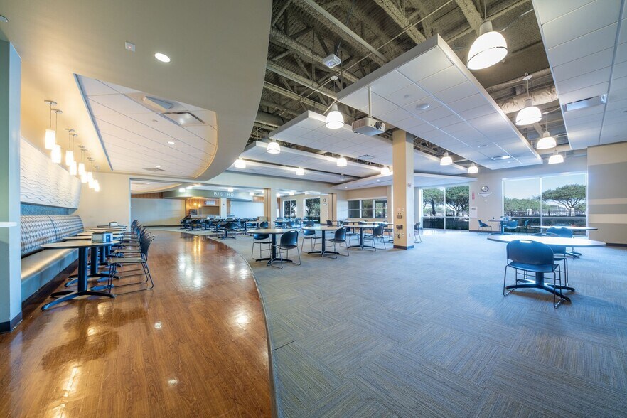 More Photos Of 301 W Howard Ln, Austin Unknown For Lease