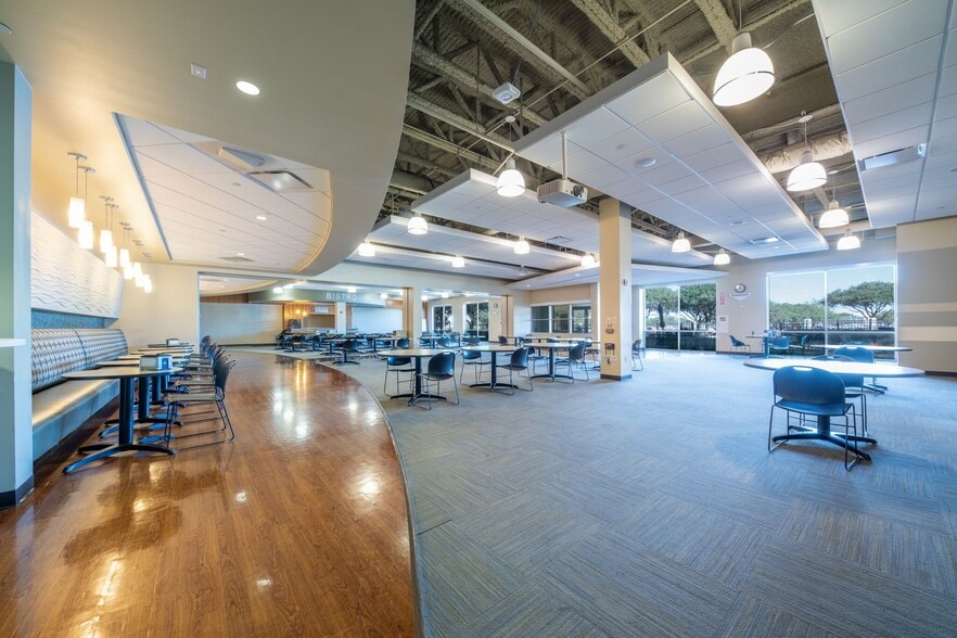 More Photos Of 301 W Howard Ln, Austin Unknown For Lease