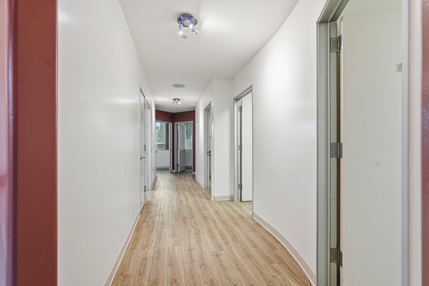 More Photos Of 1000 Newbury Rd, Thousand Oaks Medical For Sale