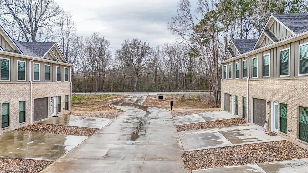 More Photos Of 8133 W 7th St, Texarkana Apartments For Sale