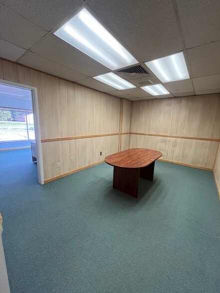 More Photos Of 2730 Lexington Ave, Mansfield Office For Lease
