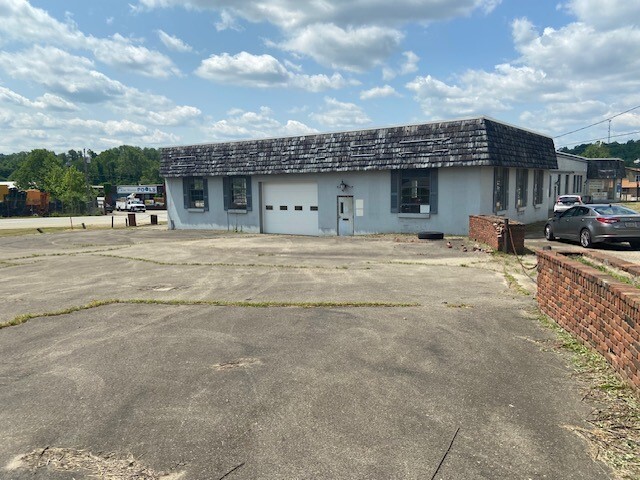 More Photos Of 1044 University Dr, Connellsville Auto Dealership For Sale