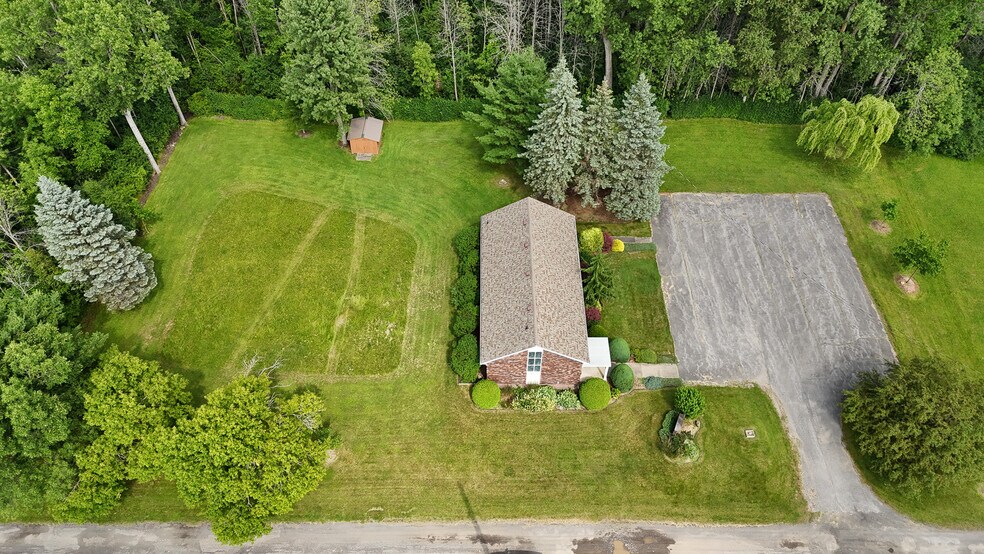 More Photos Of 228 Tom Miller Rd, Plattsburgh Flex For Sale