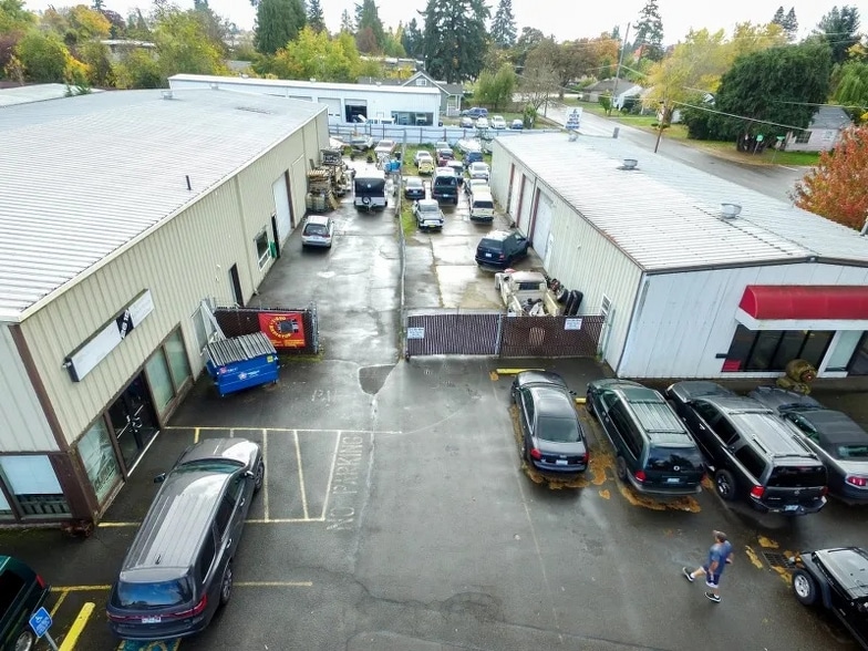 Primary Photo Of 2608-2618 Cherry NE ave, Salem Industrial For Sale