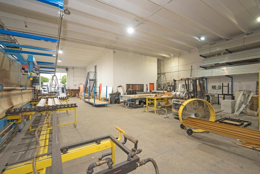 More Photos Of 8230 NW 56th St, Doral Warehouse For Sale