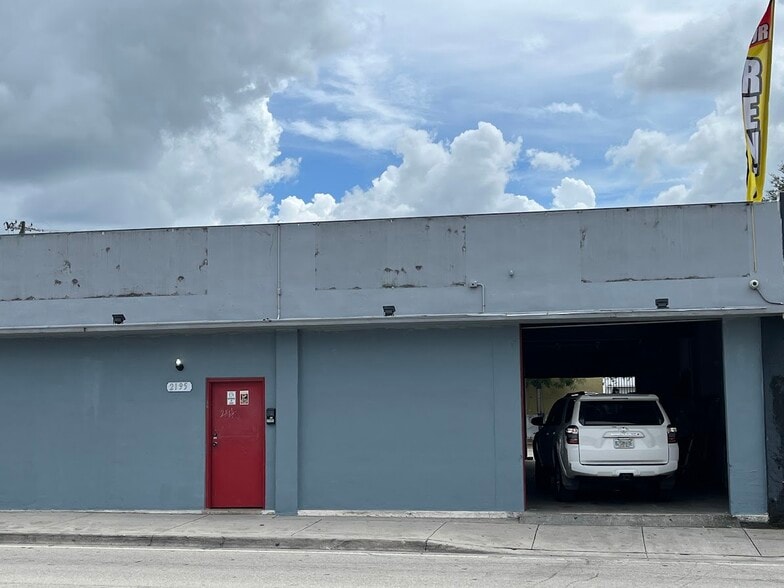 More Photos Of 2195 NW 27th Ave, Miami Freestanding For Sale