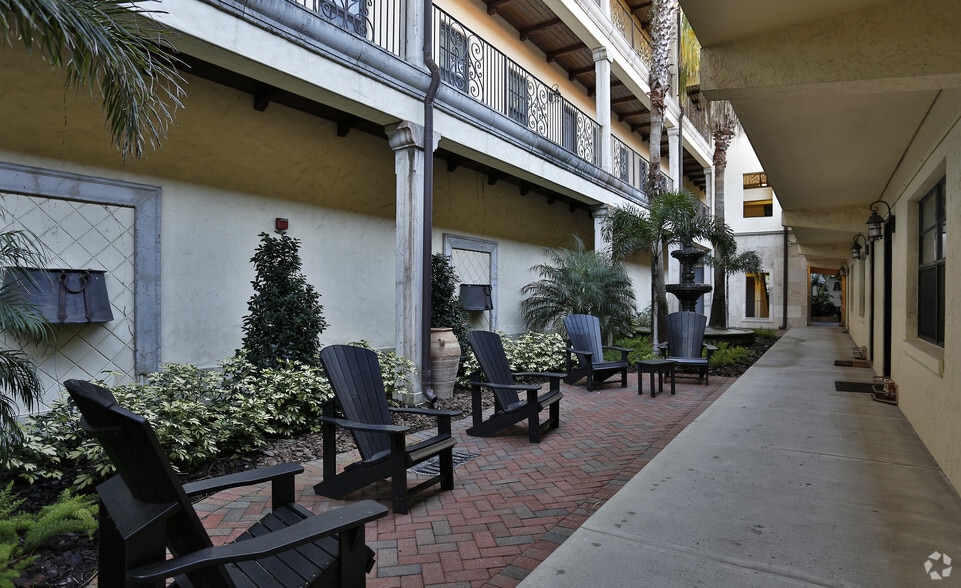 More Photos Of 433 W New England Ave, Winter Park Apartments For Lease