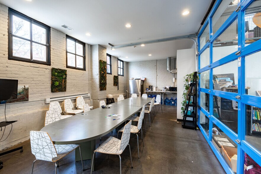 More Photos Of 632 Russell St, Covington Research And Development For Sale