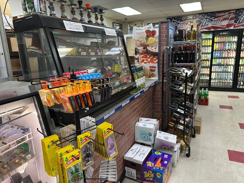 More Photos Of 3116 E 9 Mile Rd, Warren Convenience Store For Sale