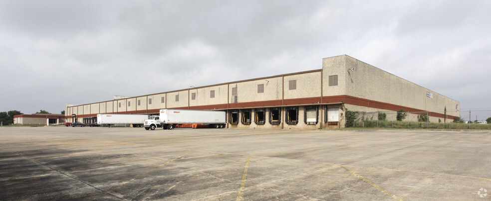 Primary Photo Of 5330 Fleming Ct, Austin Distribution For Lease