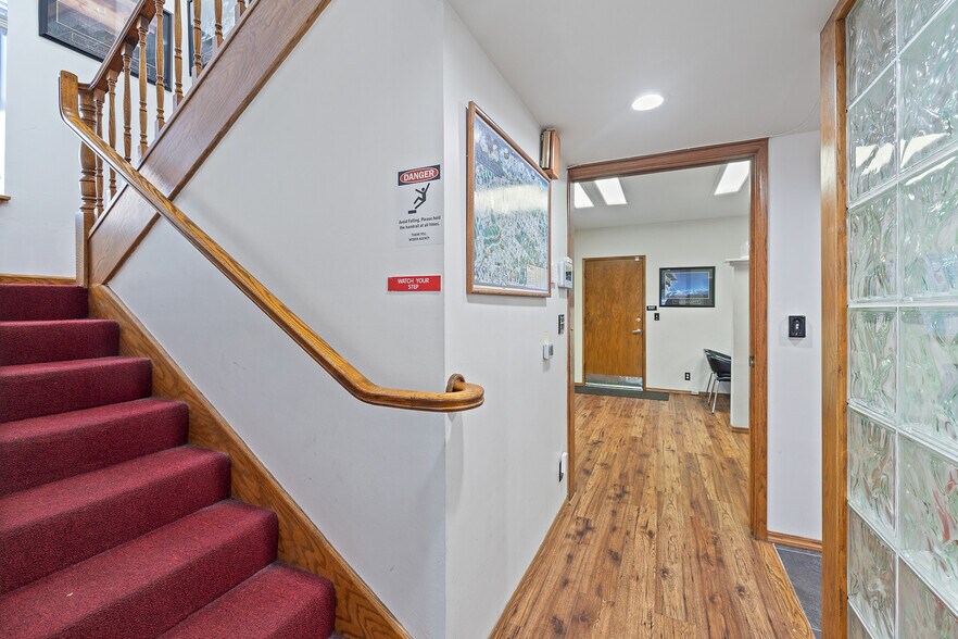 More Photos Of 1063 Colorado Blvd, Los Angeles Medical For Sale