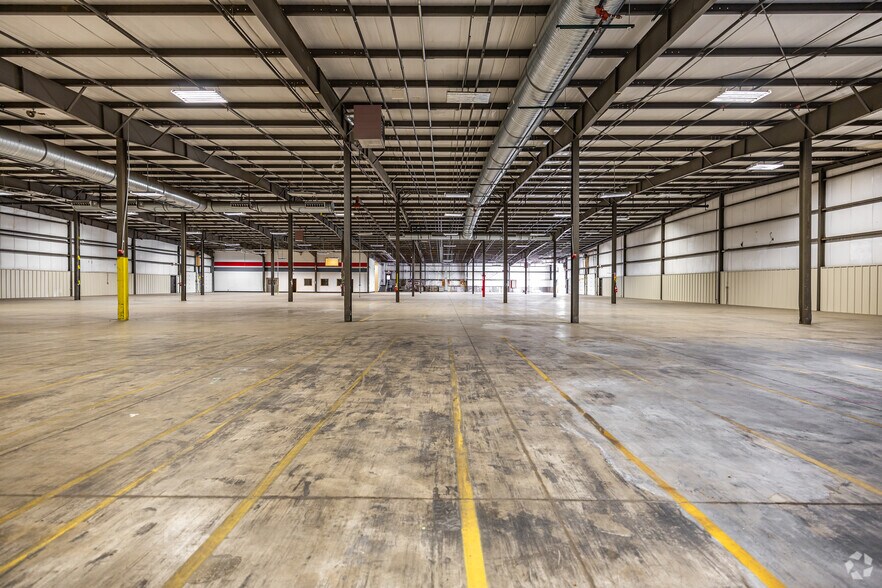 More Photos Of 1205-1227 Barberry Dr, Janesville Manufacturing For Sale