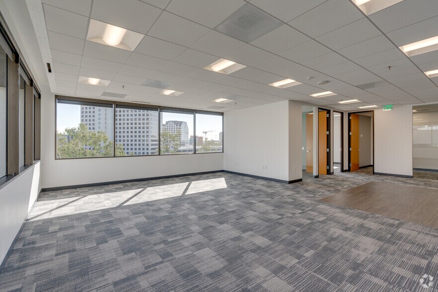 More Photos Of 700 N Central Ave, Glendale Office For Sale