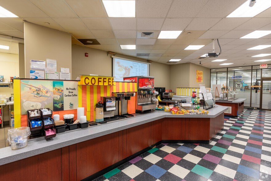 More Photos Of 4709-4711 Golf Rd, Skokie Medical For Lease