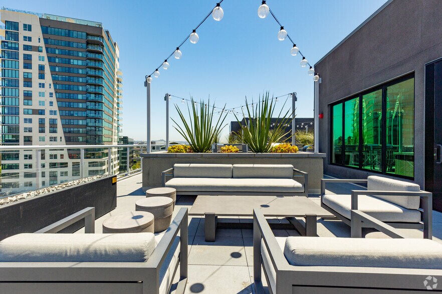 More Photos Of 1331 N Cahuenga Blvd, Los Angeles Apartments For Lease